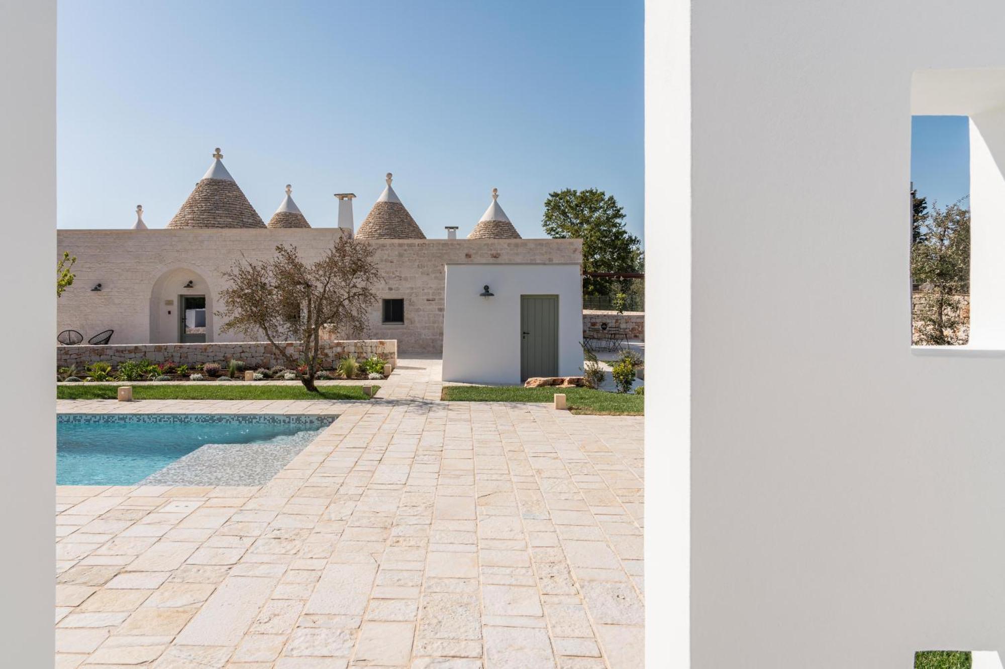 Trullo Jale - Boutique Apartments Остуні Екстер'єр фото