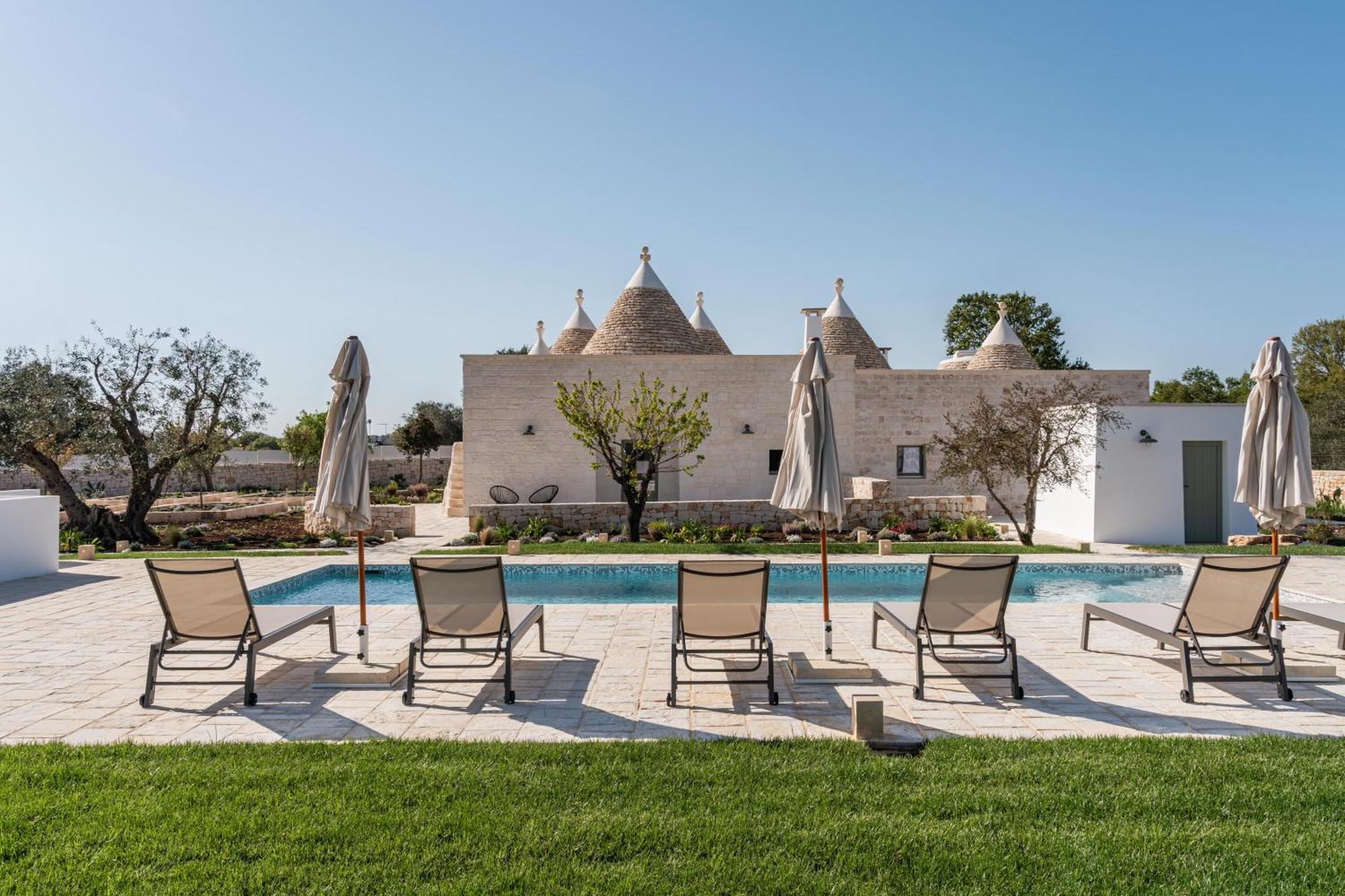Trullo Jale - Boutique Apartments Остуні Екстер'єр фото