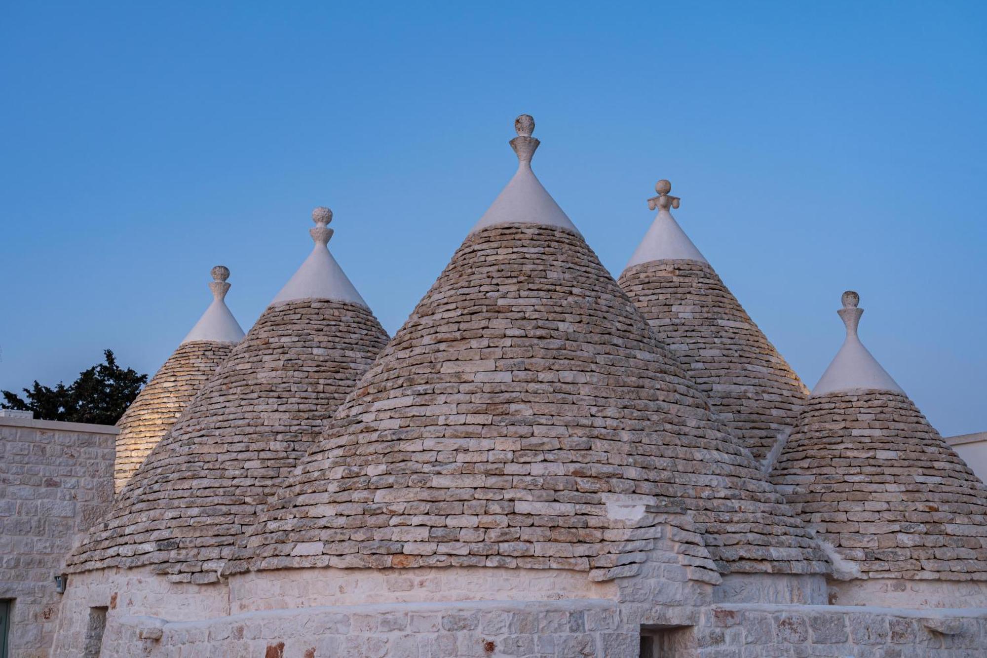 Trullo Jale - Boutique Apartments Остуні Екстер'єр фото