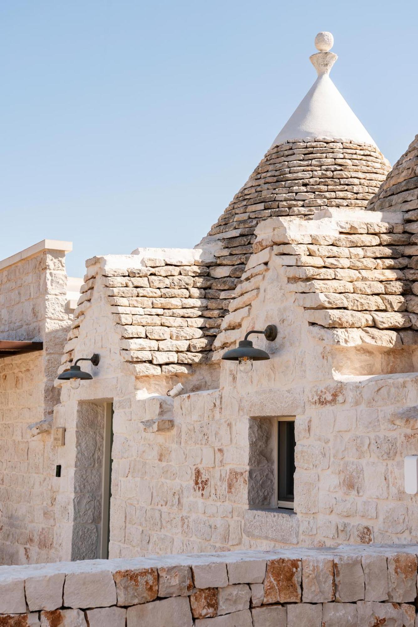Trullo Jale - Boutique Apartments Остуні Екстер'єр фото