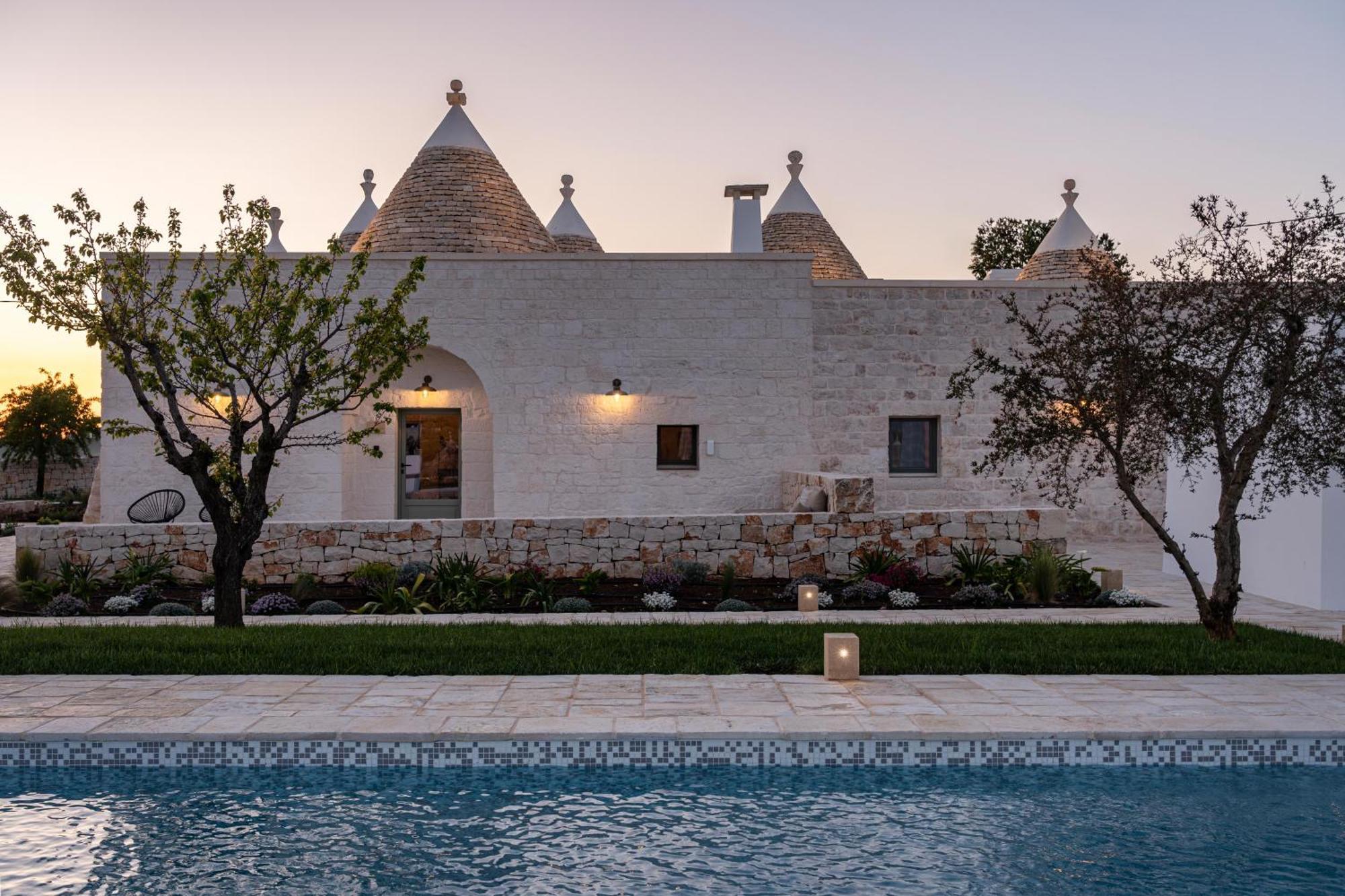 Trullo Jale - Boutique Apartments Остуні Екстер'єр фото