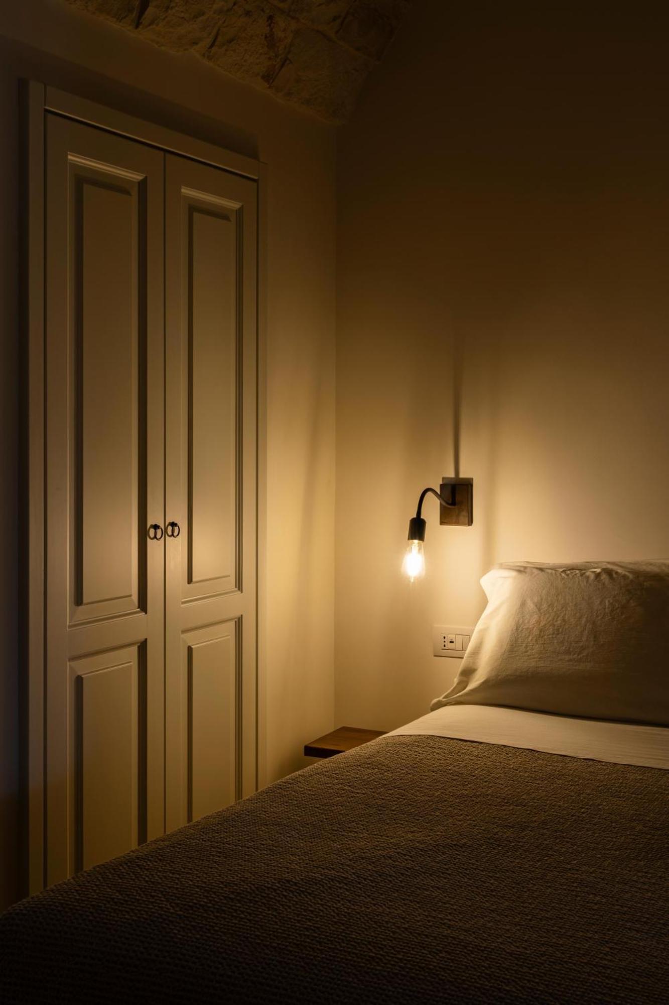 Trullo Jale - Boutique Apartments Остуні Екстер'єр фото