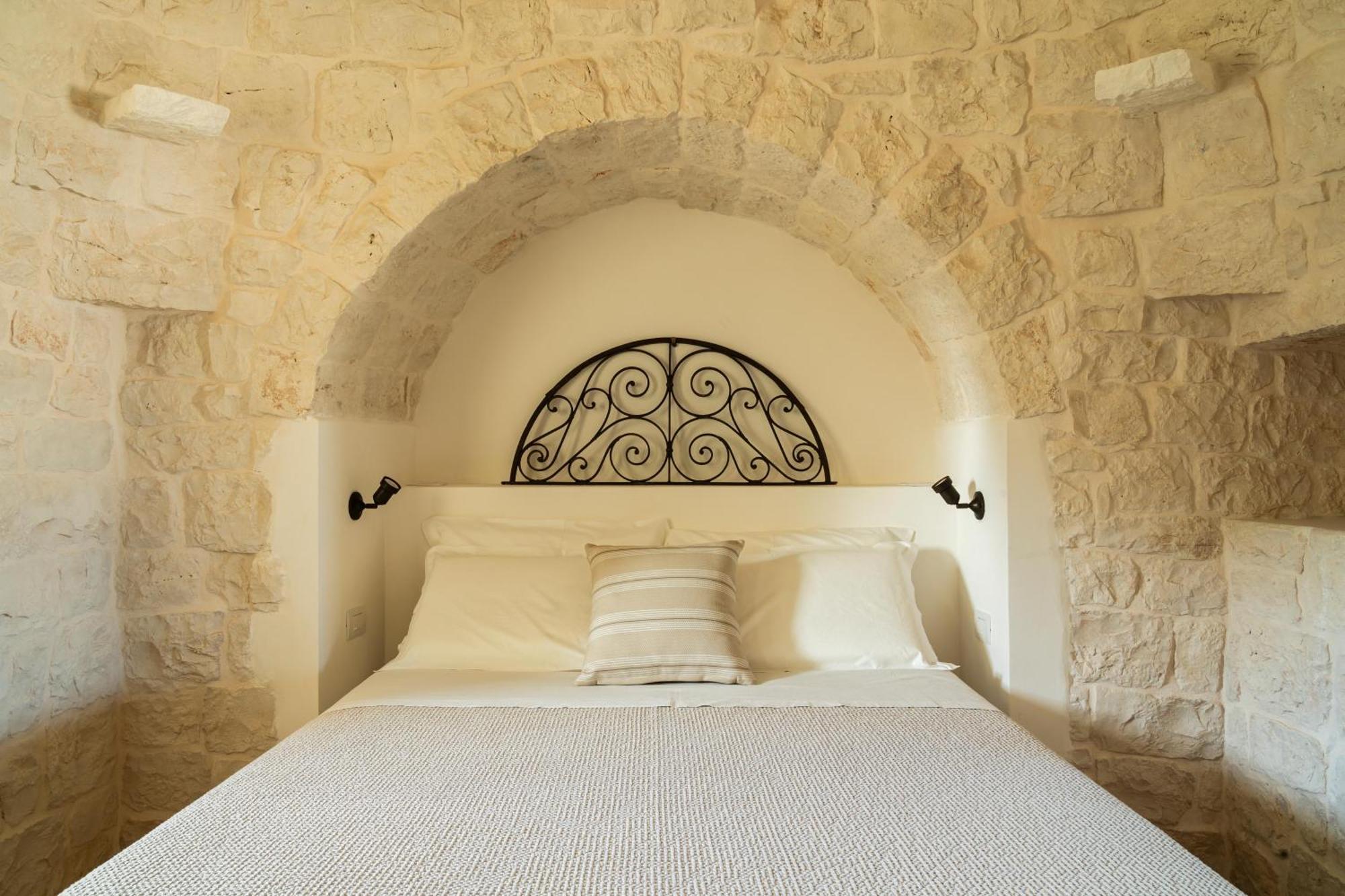 Trullo Jale - Boutique Apartments Остуні Номер фото