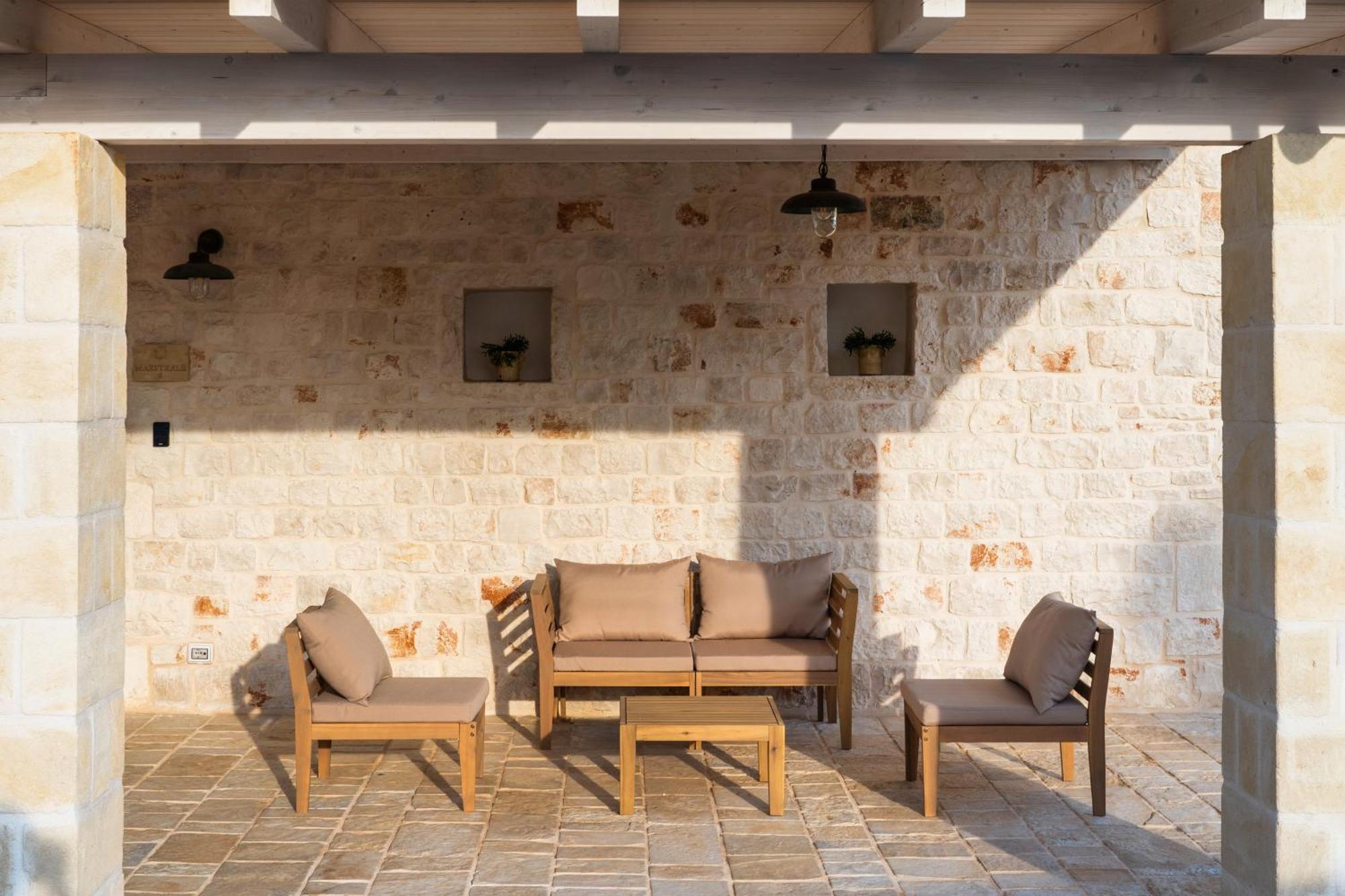 Trullo Jale - Boutique Apartments Остуні Екстер'єр фото